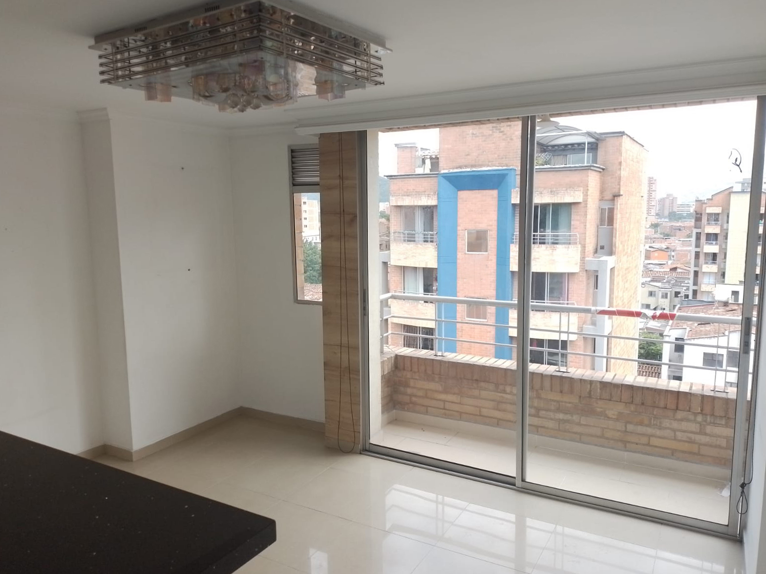 Apartamento en arriendo en Laureles, Medellín · foto 2 de 19
