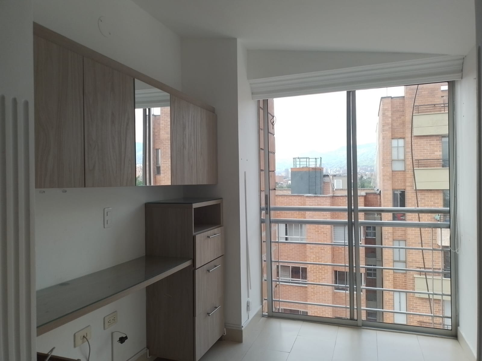 Apartamento en arriendo en Laureles, Medellín · foto 3 de 19