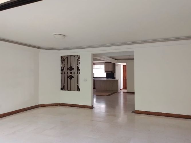 Apartamento de 3 alcobas en arriendo en Laureles, Medellín, 140 m² · foto 2 de 20