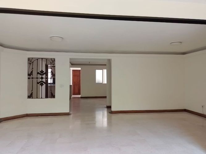Apartamento de 3 alcobas en arriendo en Laureles, Medellín, 140 m² · foto 3 de 20