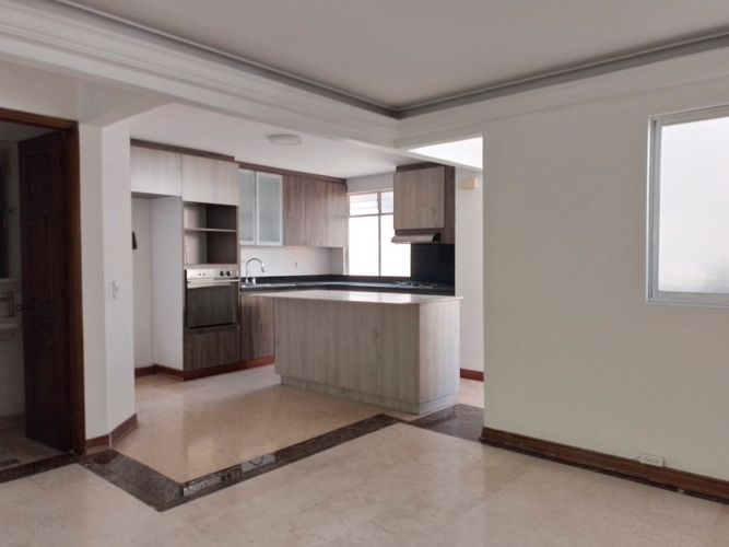 Apartamento de 3 alcobas en arriendo en Laureles, Medellín, 140 m² · foto 4 de 20