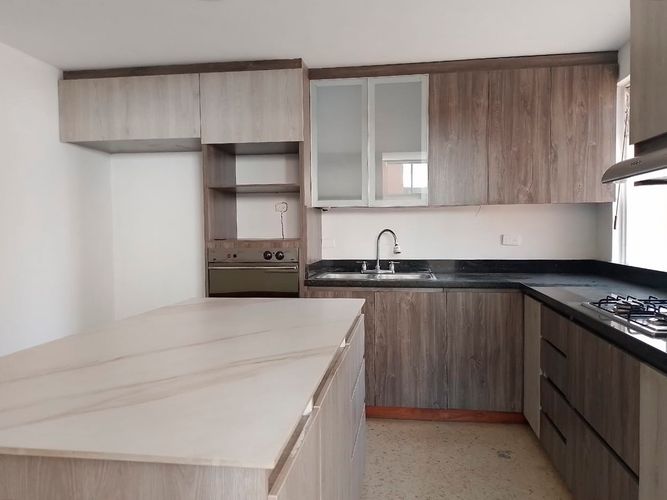 Apartamento de 3 alcobas en arriendo en Laureles, Medellín, 140 m² · foto 7 de 20