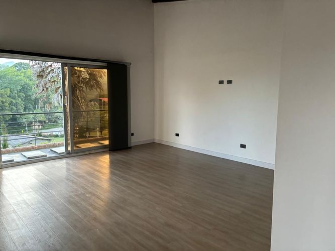 Casa de 4 alcobas en venta en El Porvenir, Rionegro, 300 m² · foto 7 de 17