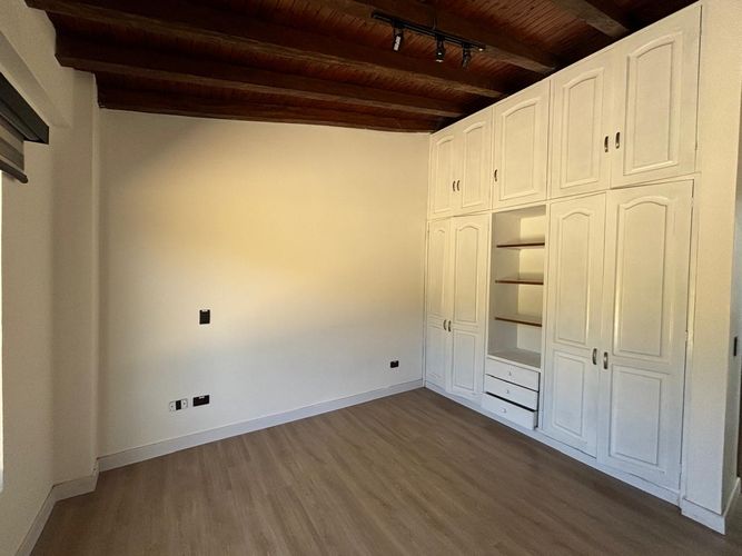 Casa de 4 alcobas en venta en El Porvenir, Rionegro, 300 m² · foto 13 de 17