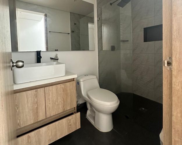 Casa de 4 alcobas en venta en El Porvenir, Rionegro, 300 m² · foto 15 de 17
