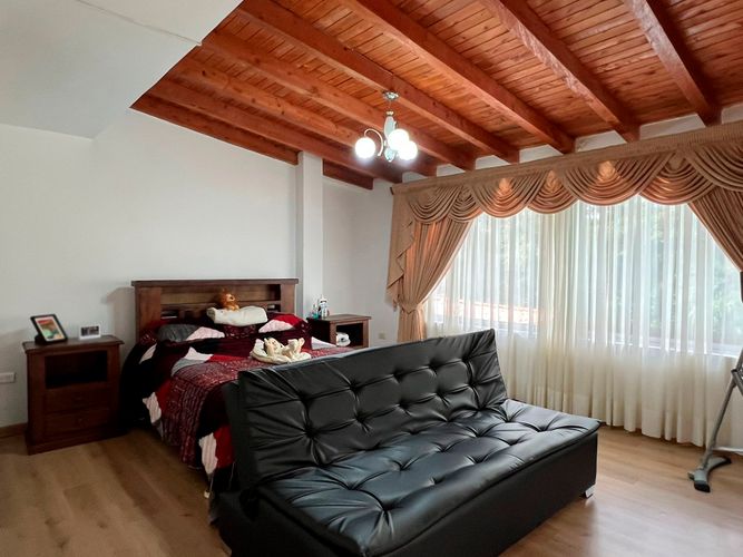 Casa de 5 alcobas en venta en Llano Grande, Rionegro, 492 m² · foto 4 de 19