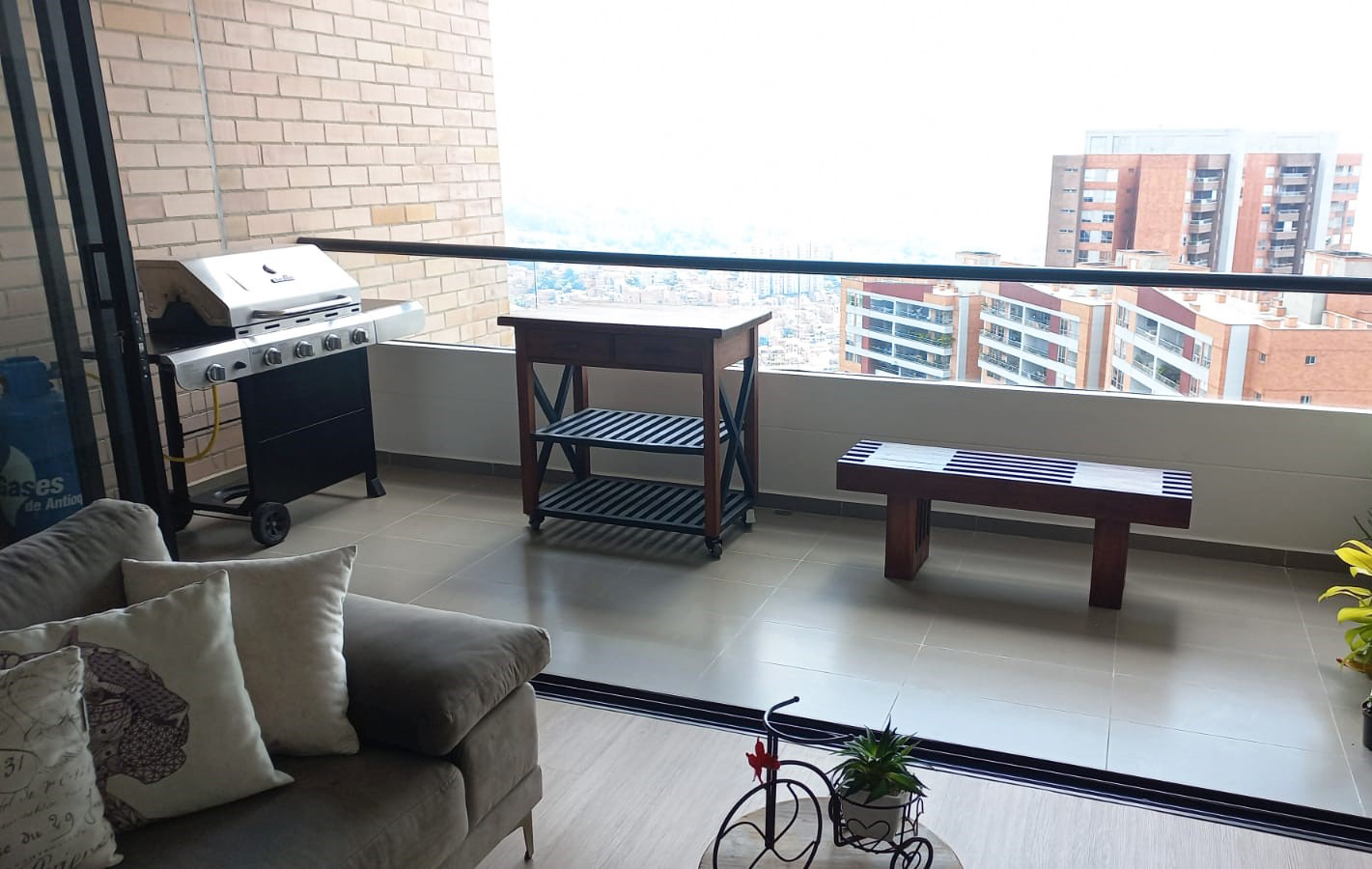 Apartamento en arriendo en La Pradera, Envigado · foto 3 de 10