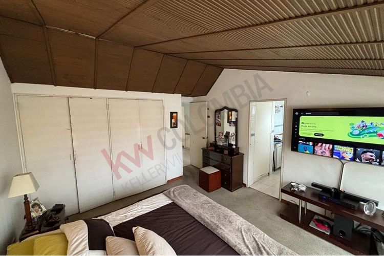 Casa de 4 alcobas en venta en Niza Norte, Bogotá, 295 m² · foto 11 de 15
