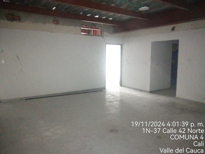 Oficina en venta en Popular, Cali, 599 m² · foto 5 de 6