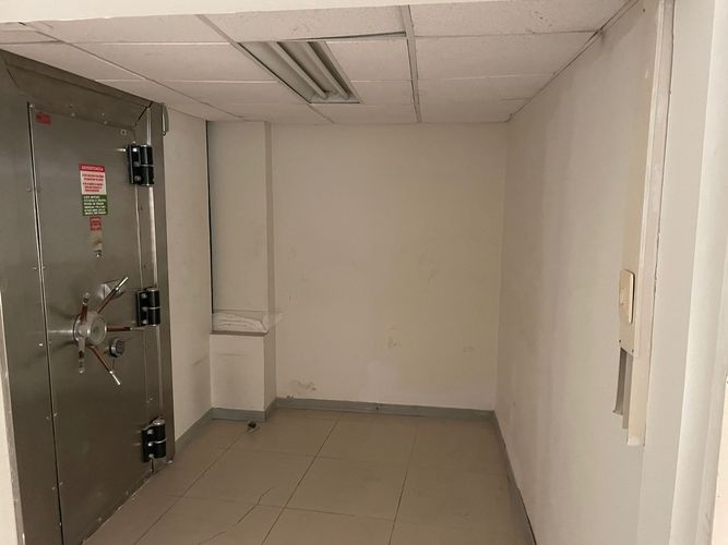 Oficina en venta en Centro, Neiva, 396 m² · foto 6 de 10