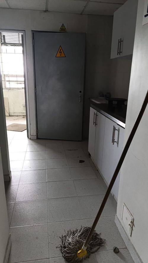 Oficina en venta en Pinares, Pereira, 148 m² · foto 6 de 7