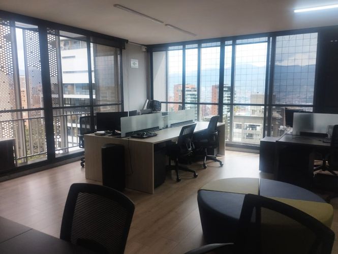 Oficina en arriendo en El Poblado, Medellín, 157 m² · foto 7 de 18