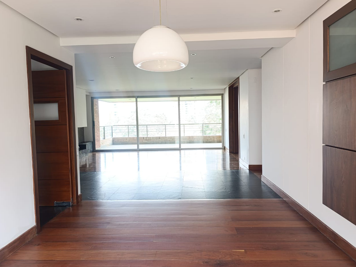 Apartamento en arriendo en El Poblado, Medellín · foto 4 de 20