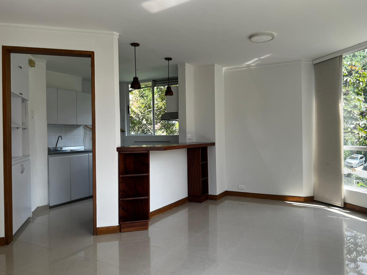 Apartamento en arriendo en El Poblado, Medellín · foto 2 de 17