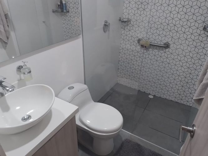 Apartamento de 3 alcobas en arriendo en Laureles, Medellín, 80 m² · foto 17 de 18
