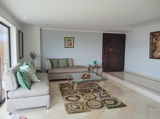 Apartamento de 3 alcobas en arriendo en El Poblado, Medellín, 210 m² · foto 2 de 20