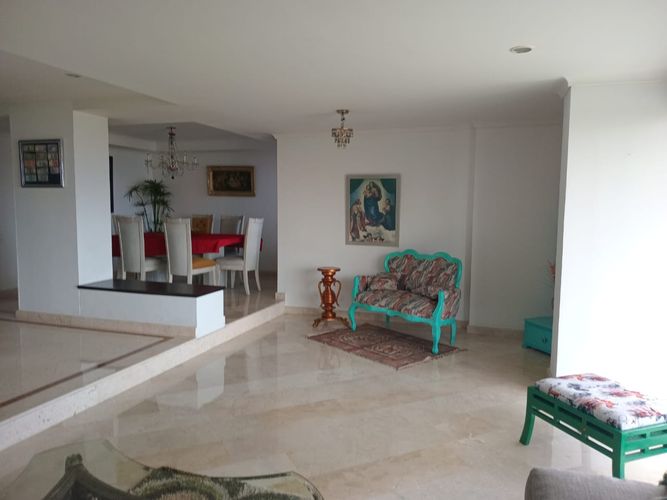Apartamento de 3 alcobas en arriendo en El Poblado, Medellín, 210 m² · foto 5 de 20