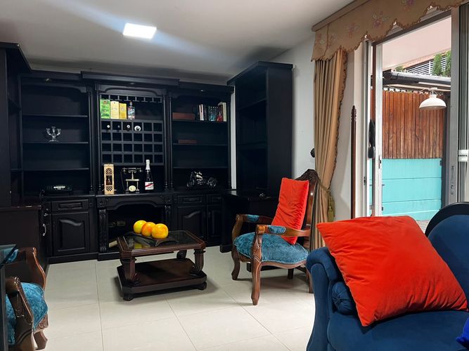 Casa de 5 alcobas en venta en Loma Del Chocho, Envigado, 240 m² · foto 6 de 16