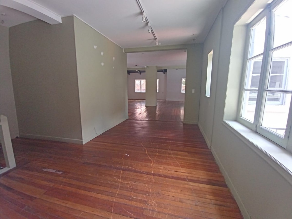 Casa en venta en Quinta Camacho, Bogotá · foto 11 de 24