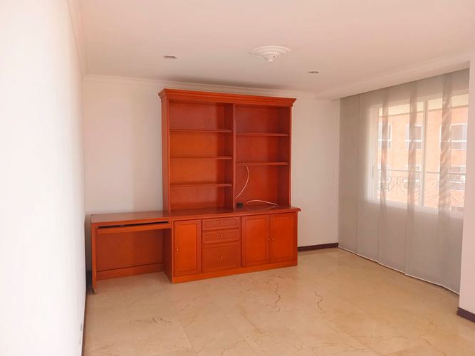 Apartamento de 3 alcobas en arriendo en El Poblado, Medellín, 192 m² · foto 10 de 19