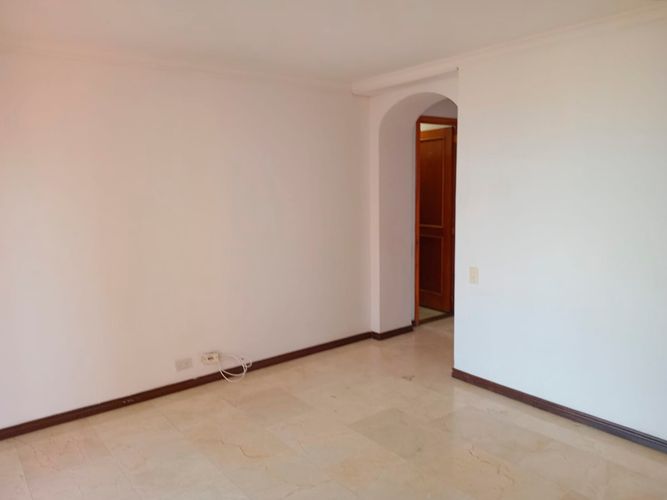 Apartamento de 3 alcobas en arriendo en El Poblado, Medellín, 192 m² · foto 11 de 19