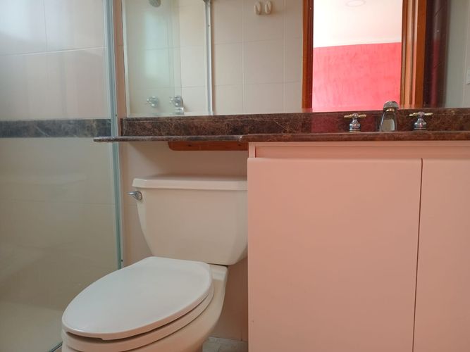 Apartamento de 3 alcobas en arriendo en El Poblado, Medellín, 192 m² · foto 18 de 19