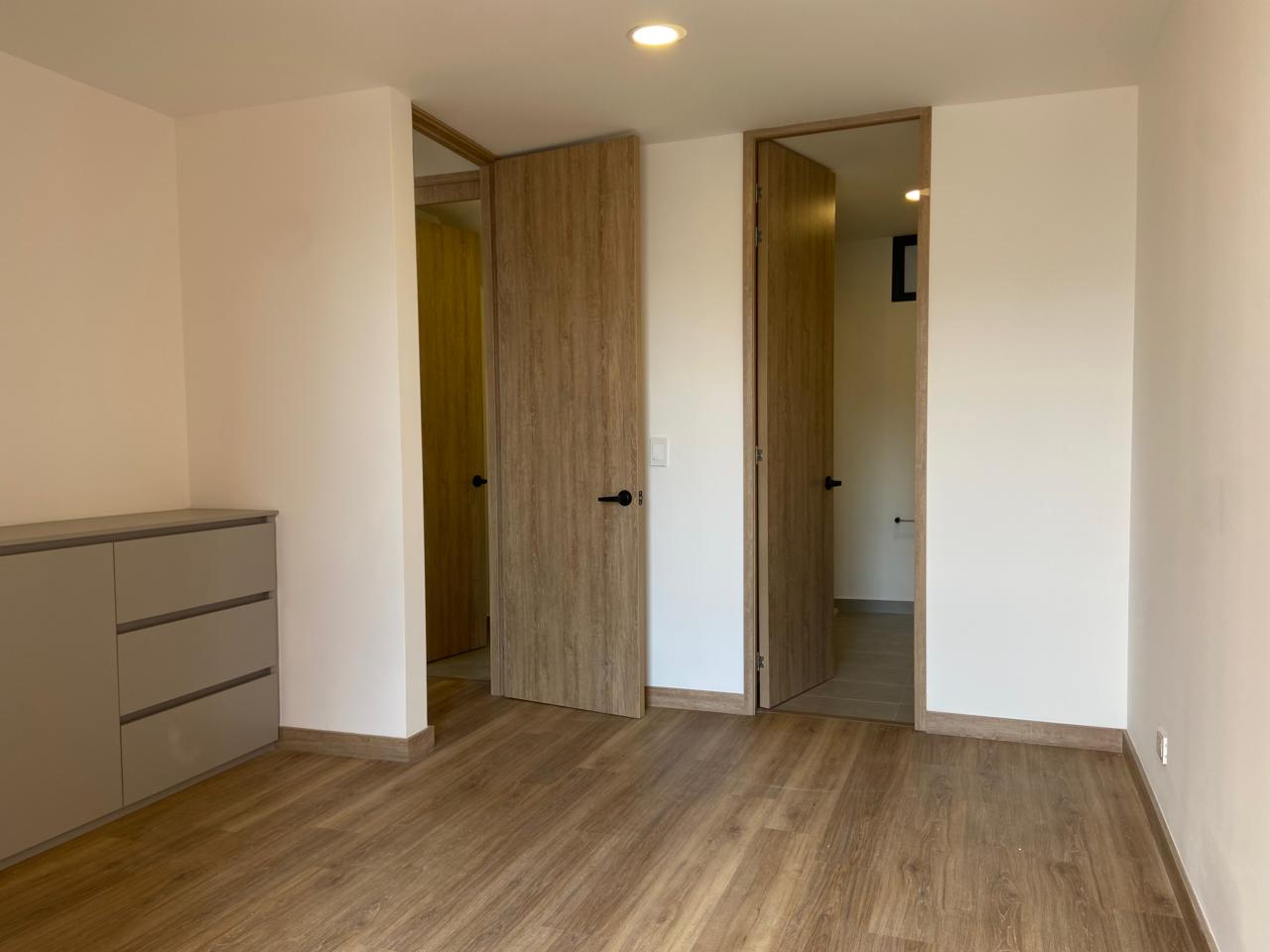 Apartamento en arriendo en Loma Del Barro, Envigado · foto 12 de 20