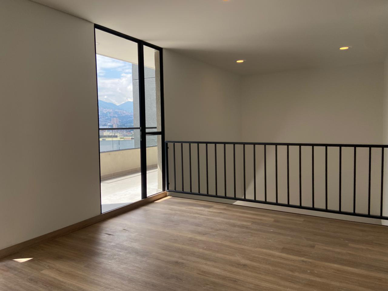 Apartamento en arriendo en Loma Del Barro, Envigado · foto 13 de 20