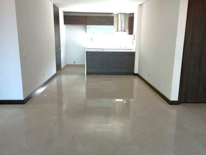 Apartamento en venta en El Poblado, Medellín · foto 2 de 20