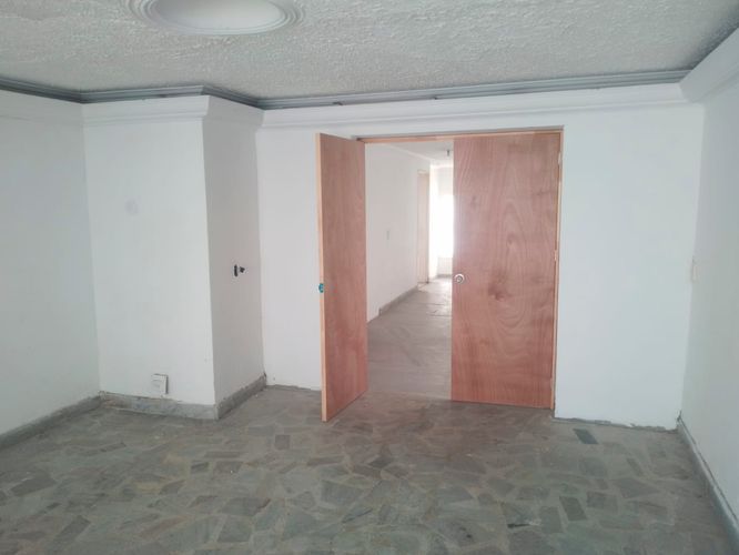Local en arriendo en Laureles, Medellín, 610 m² · foto 12 de 17