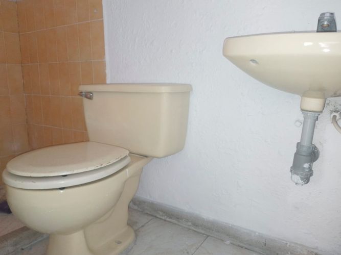 Local en arriendo en Laureles, Medellín, 610 m² · foto 14 de 17
