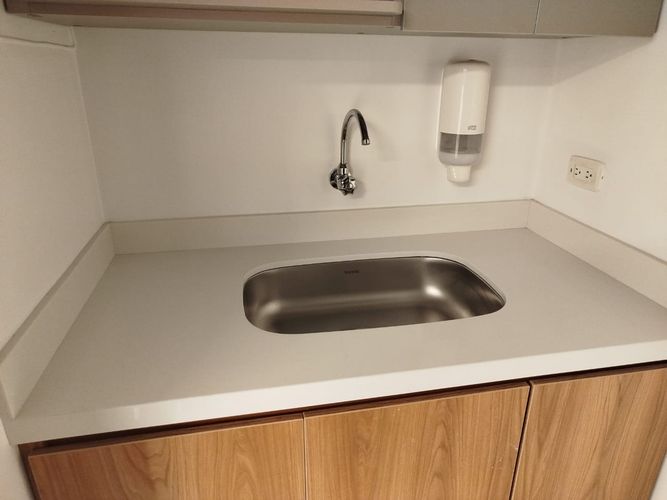 Oficina en arriendo en El Poblado, Medellín, 69 m² · foto 6 de 7