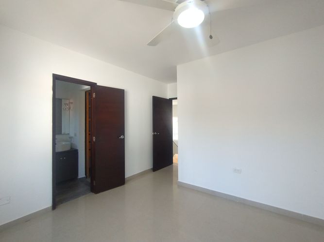 Casa de 3 alcobas en venta en Cr.La Castellana, Barranquilla, 250 m² · foto 9 de 24