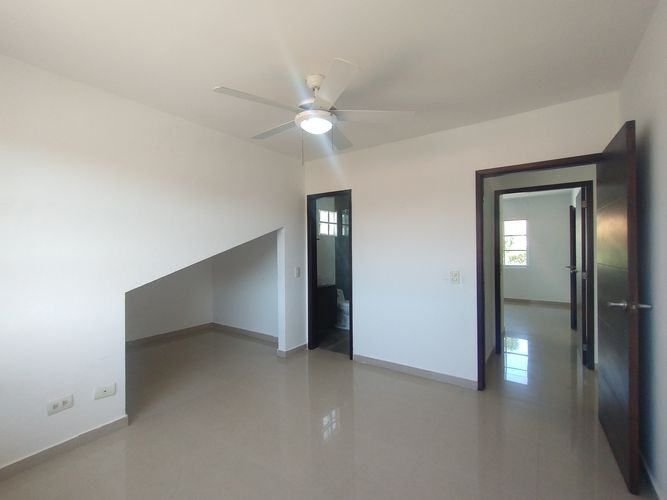 Casa de 3 alcobas en venta en Cr.La Castellana, Barranquilla, 250 m² · foto 18 de 24