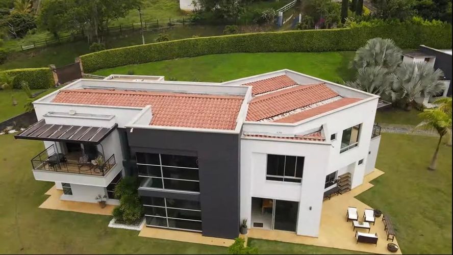 Finca en venta en Actividad Multiple, Copacabana, 9000 m² · foto 2 de 24