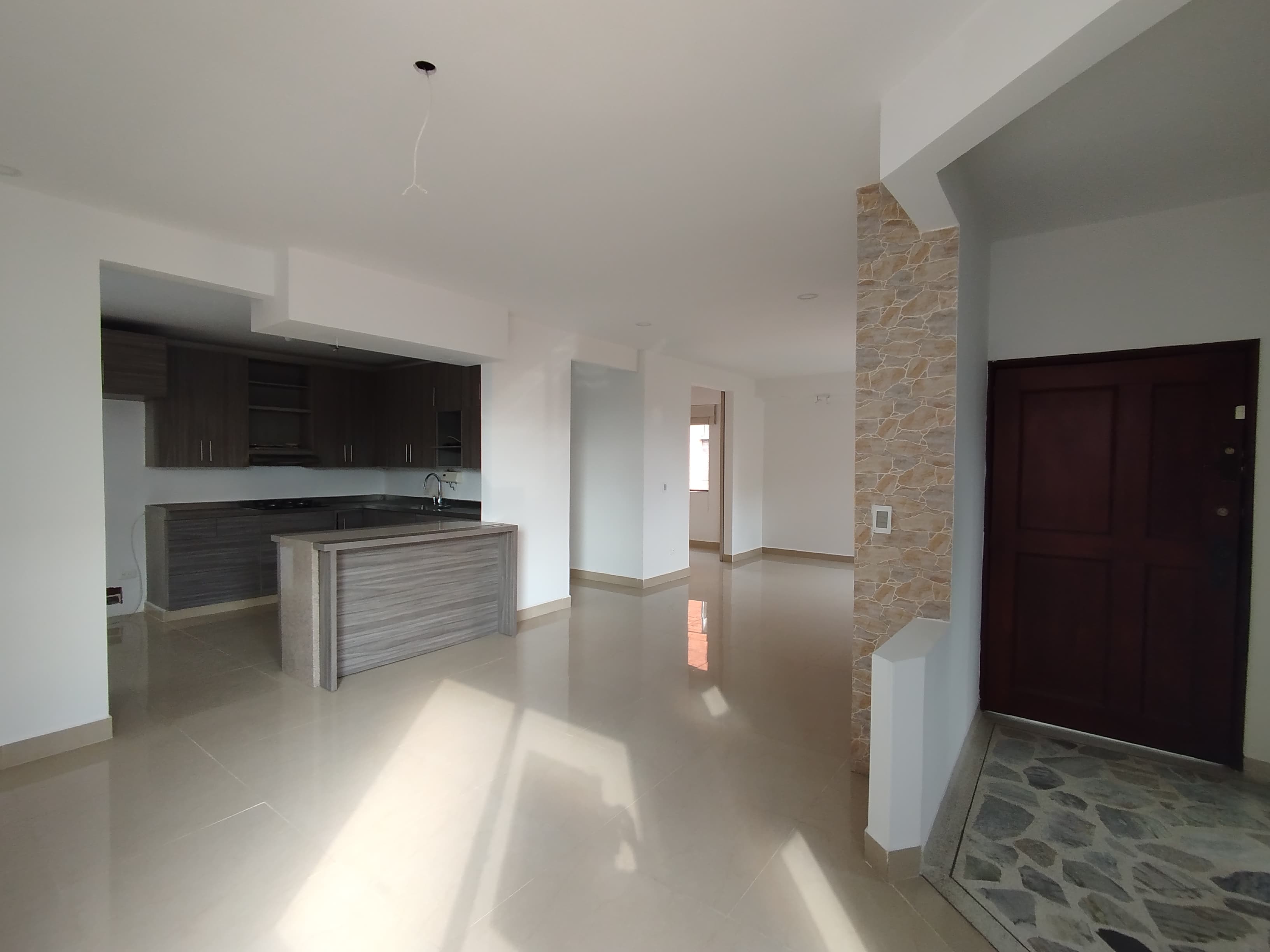 Apartamento en venta en Pinares, Pereira · foto 3 de 10
