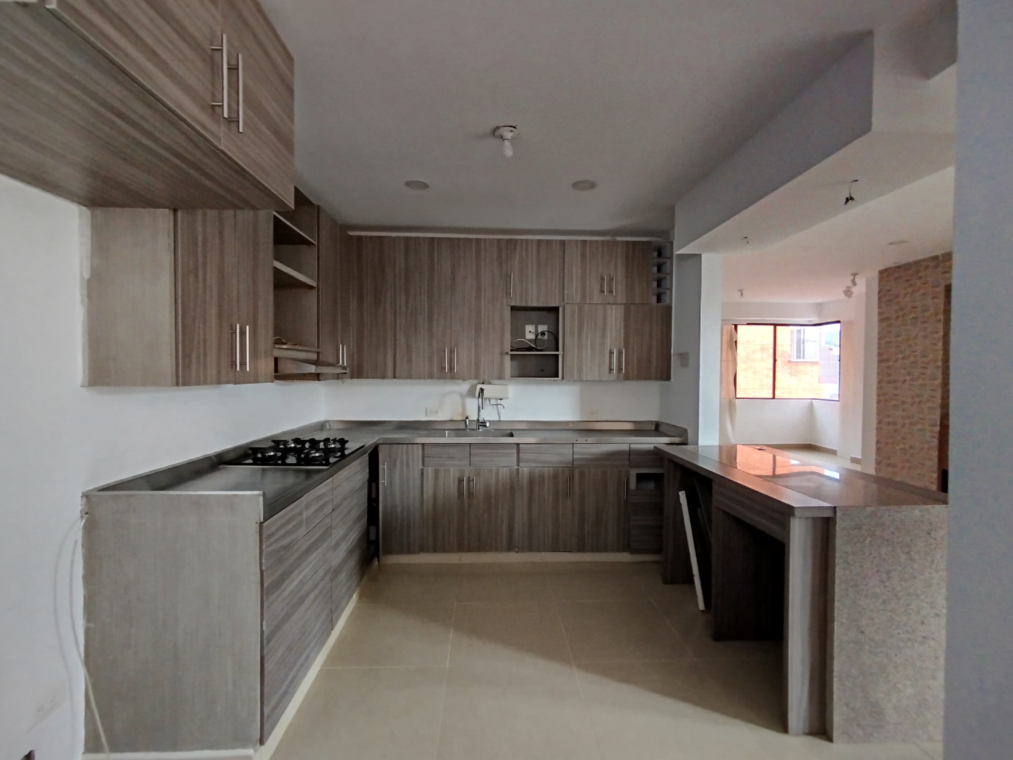 Apartamento en venta en Pinares, Pereira · foto 4 de 10