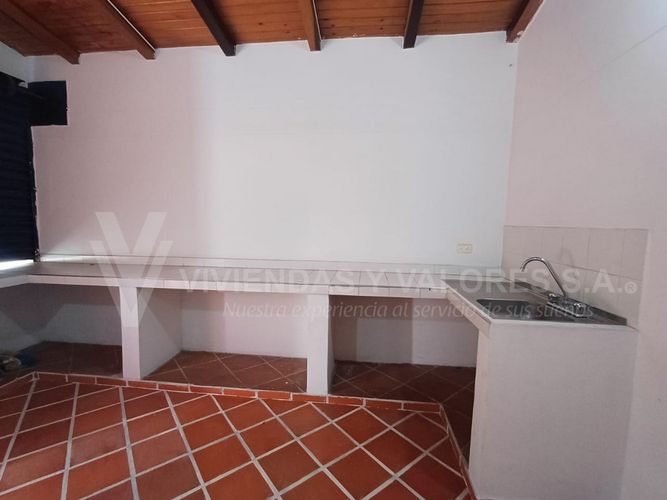 Local en arriendo en Quinta Oriental, Cúcuta, 31 m² · foto 2 de 5