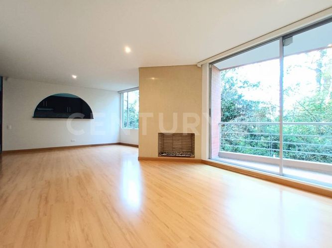 Apartamento en venta en Lagos De Cordoba, Bogotá · foto 3 de 24