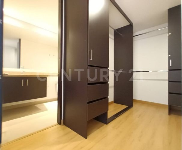 Apartamento en venta en Lagos De Cordoba, Bogotá · foto 20 de 24