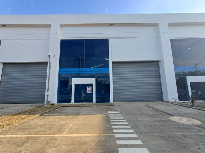 Bodega en arriendo en Los Pericos, Montería, 550 m² · foto 2 de 14