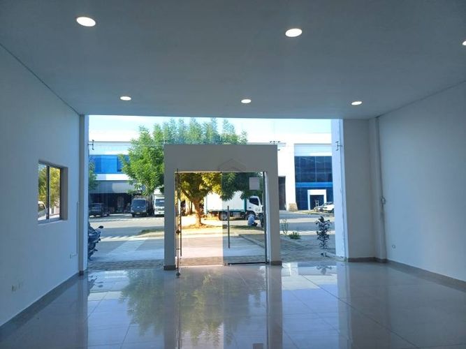Bodega en arriendo en Los Pericos, Montería, 550 m² · foto 3 de 14