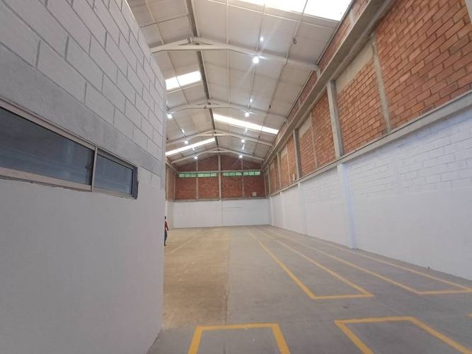 Bodega en arriendo en Los Pericos, Montería, 550 m² · foto 11 de 14