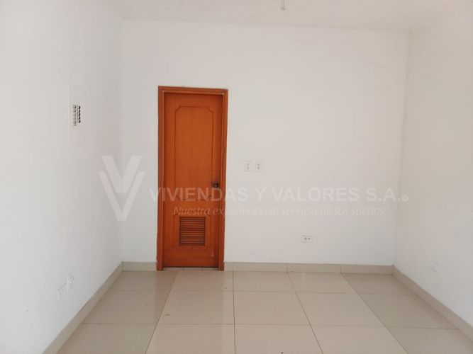 Local en arriendo en Quinta Oriental, Cúcuta, 12 m² · foto 4 de 5