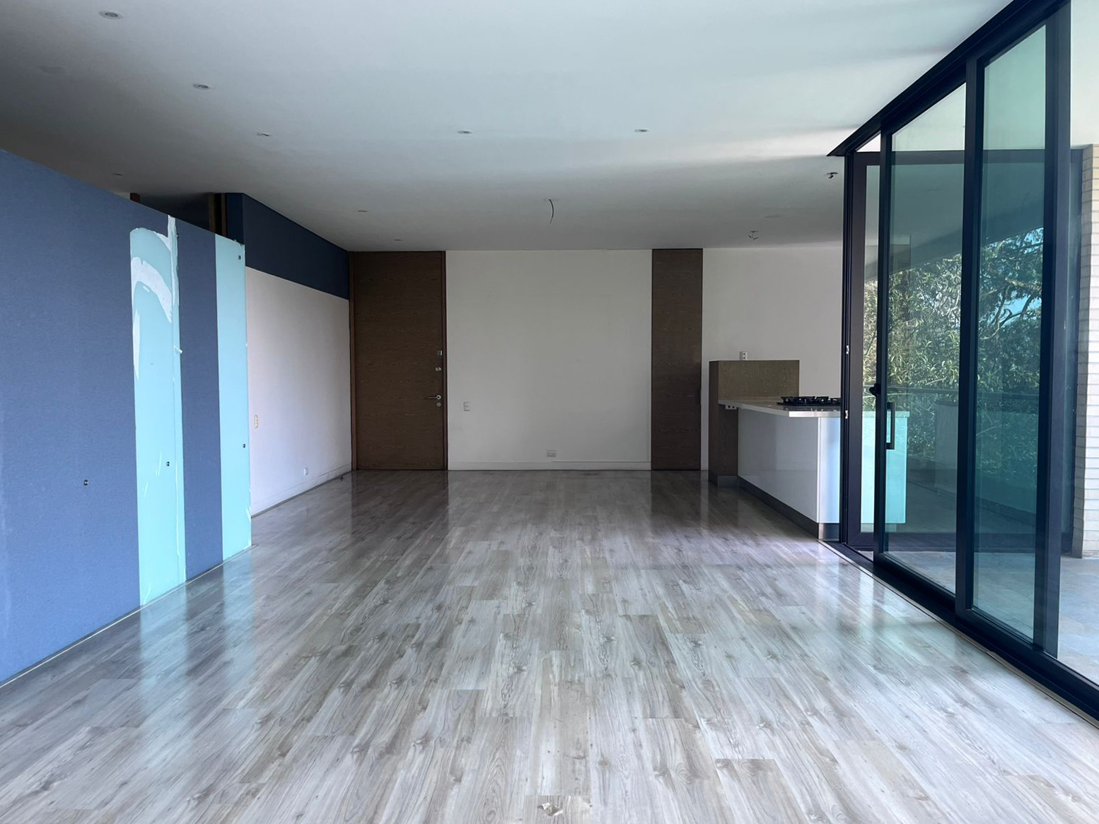 Apartamento en arriendo en El Poblado, Medellín · foto 3 de 19