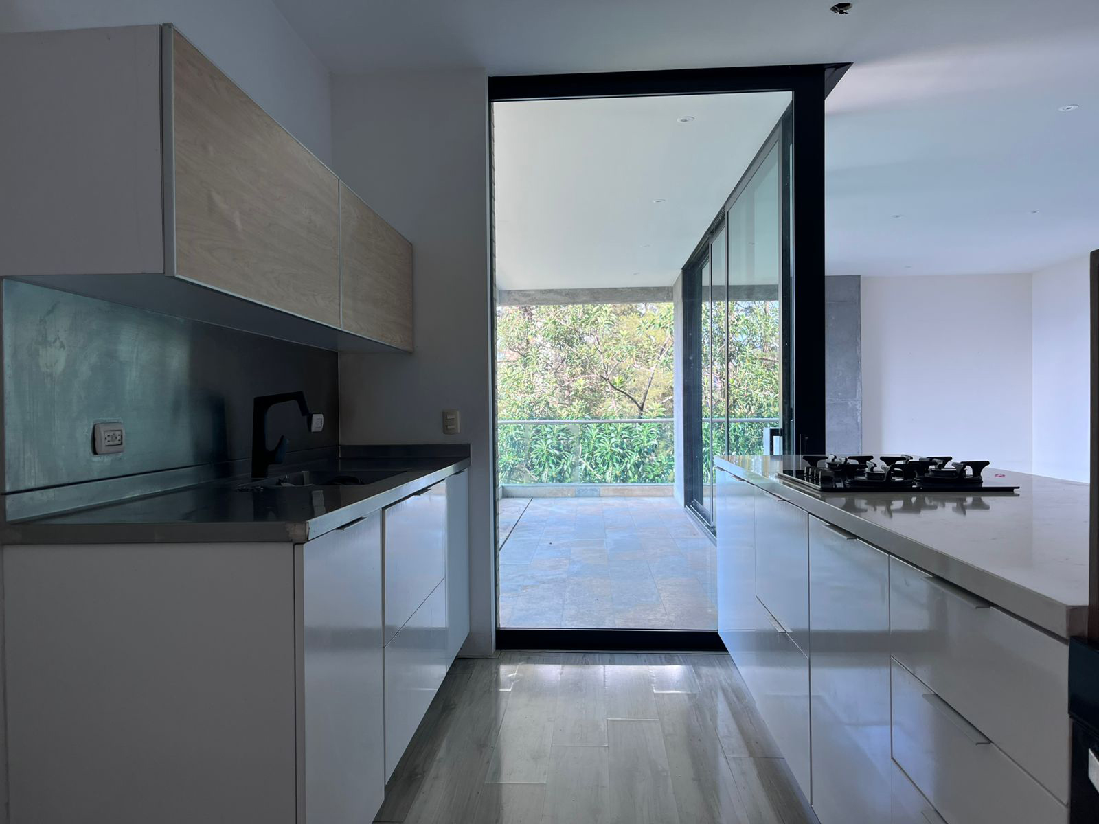 Apartamento en arriendo en El Poblado, Medellín · foto 5 de 19