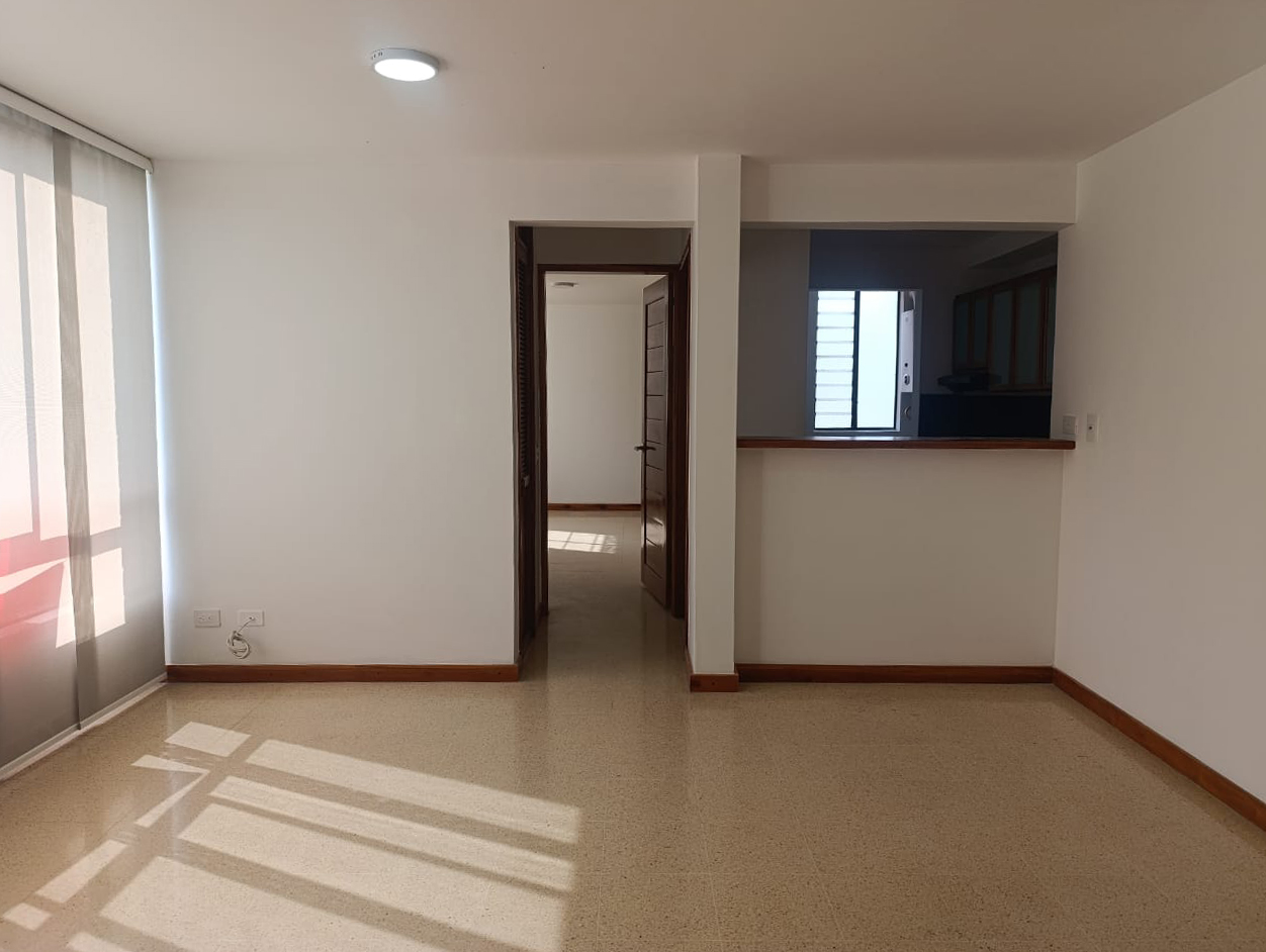 Apartamento en arriendo en El Poblado, Medellín · foto 3 de 14