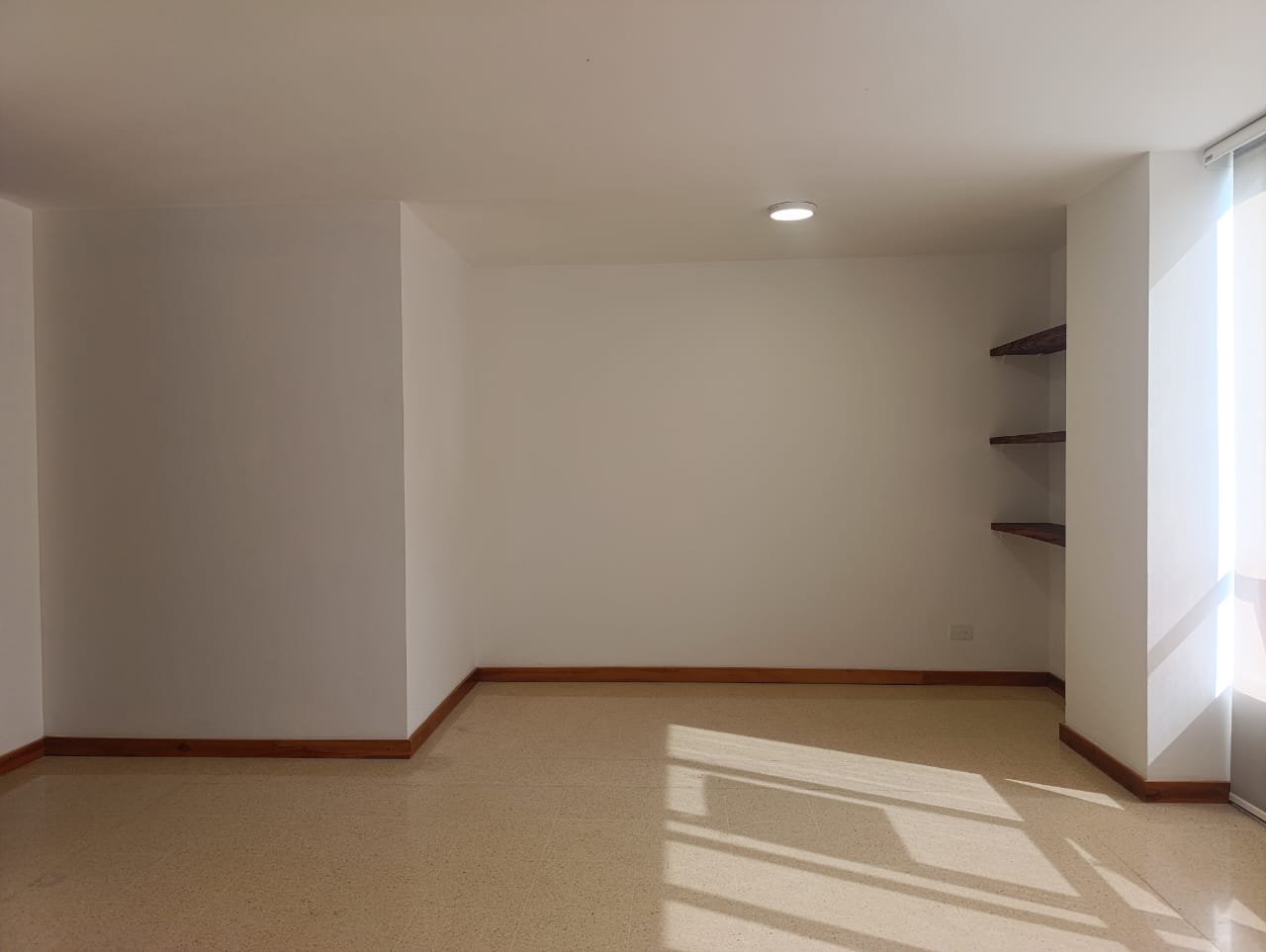 Apartamento en arriendo en El Poblado, Medellín · foto 4 de 14