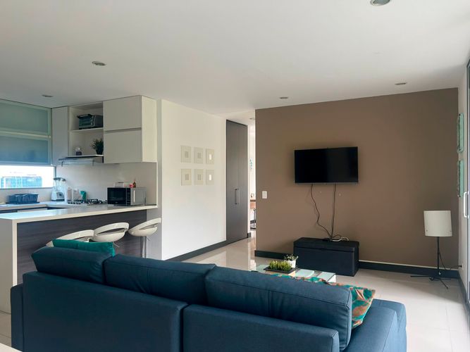 Apartamento de 2 alcobas en arriendo en El Poblado, Medellín, 92 m² · foto 5 de 19