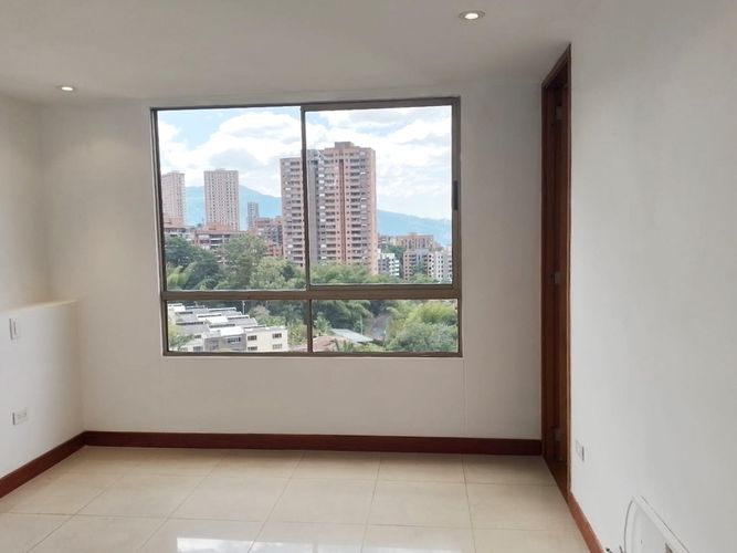 Apartamento de 2 alcobas en arriendo en Loma De Los Gonzalez, Medellín, 112 m² · foto 10 de 18